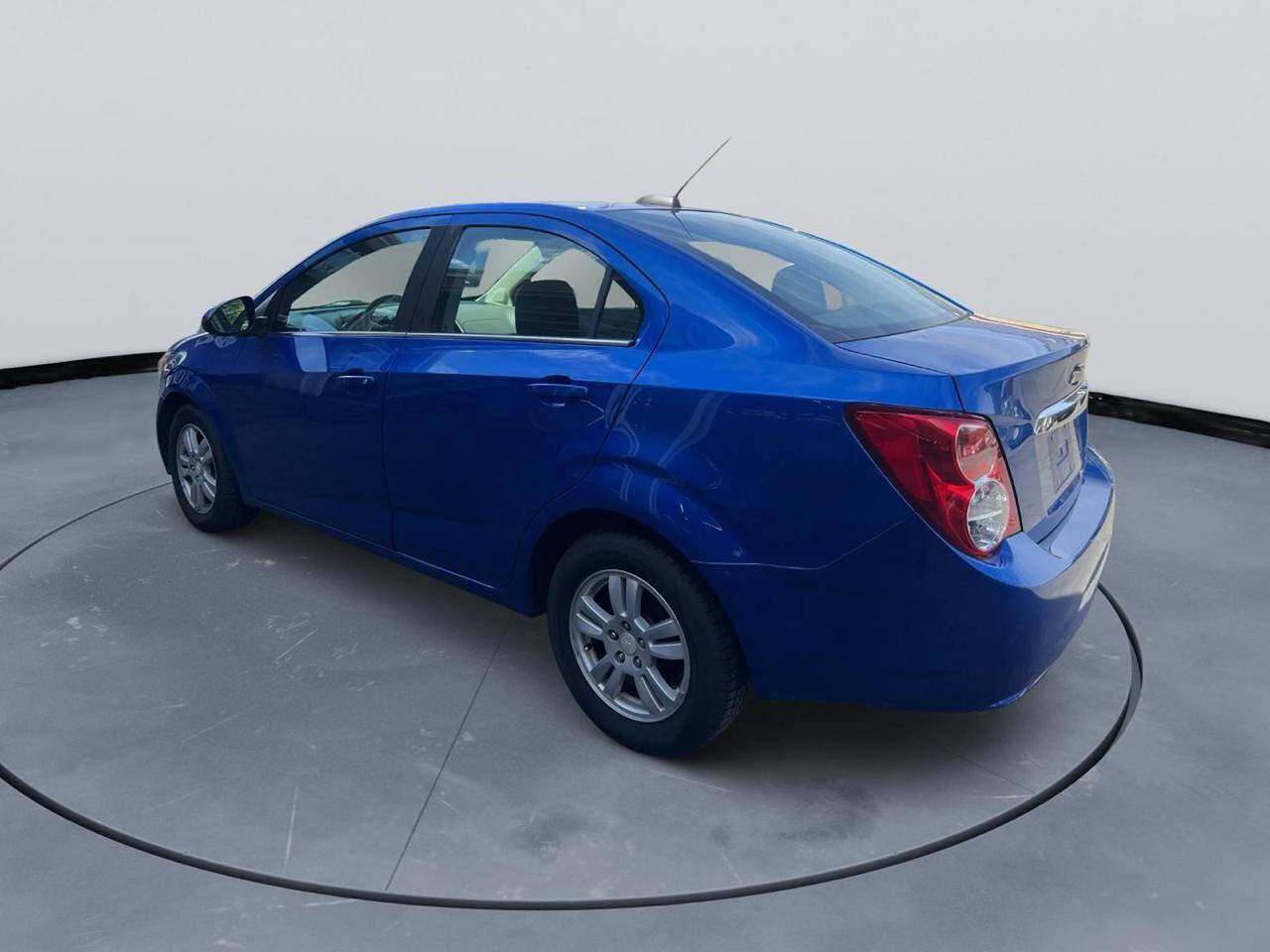 Used 2016 Chevrolet Sonic LT w/ Driver Confidence Package image 2
