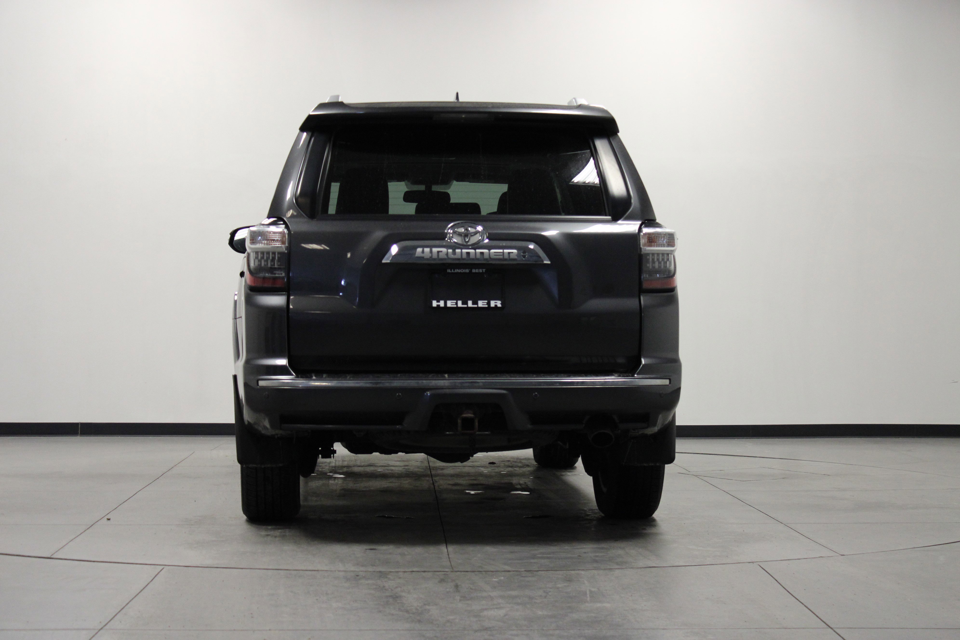 Used 2017 Toyota 4Runner Limited image 5