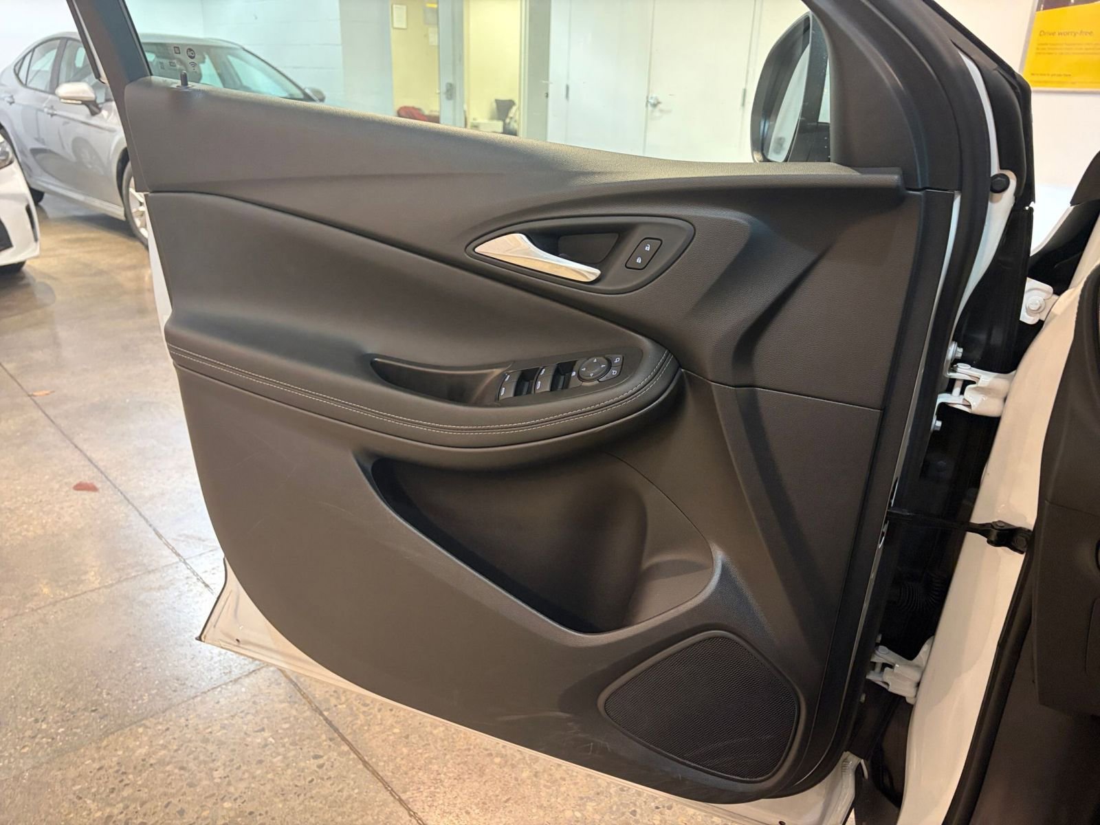 Used 2025 Buick Encore GX Preferred image 20