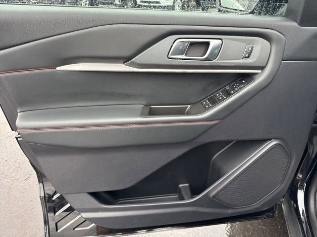 Used 2025 Ford Explorer ST-Line AWD/4WD image 8