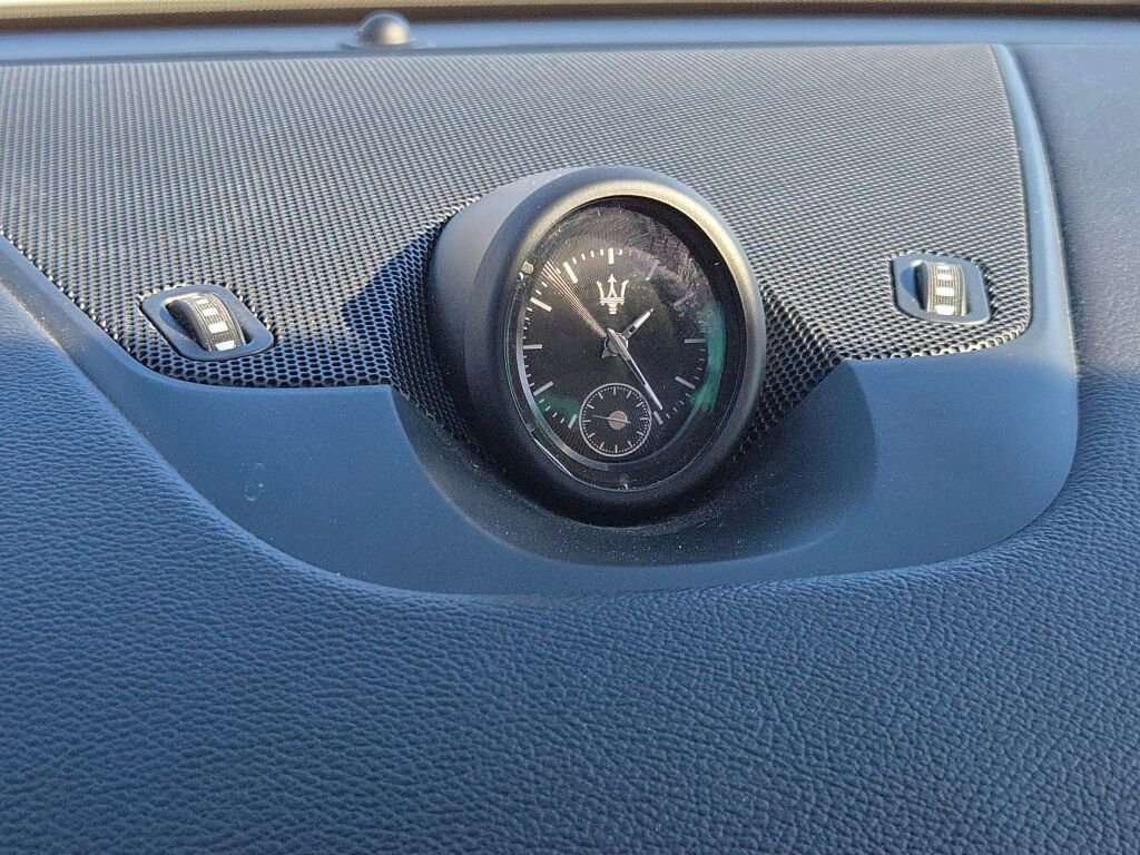 Used 2023 Maserati Levante Modena AWD/4WD image 37