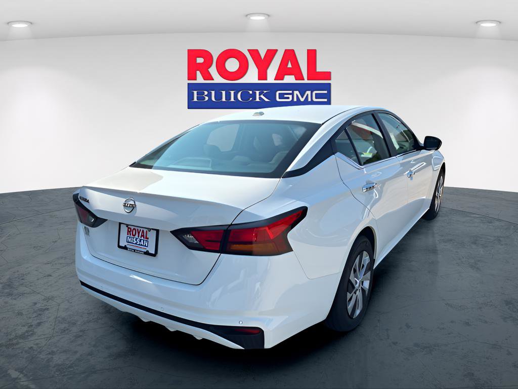 Used 2025 Nissan Altima 2.5 S image 7