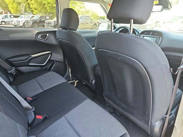 Used 2020 Kia Soul S FWD image 12