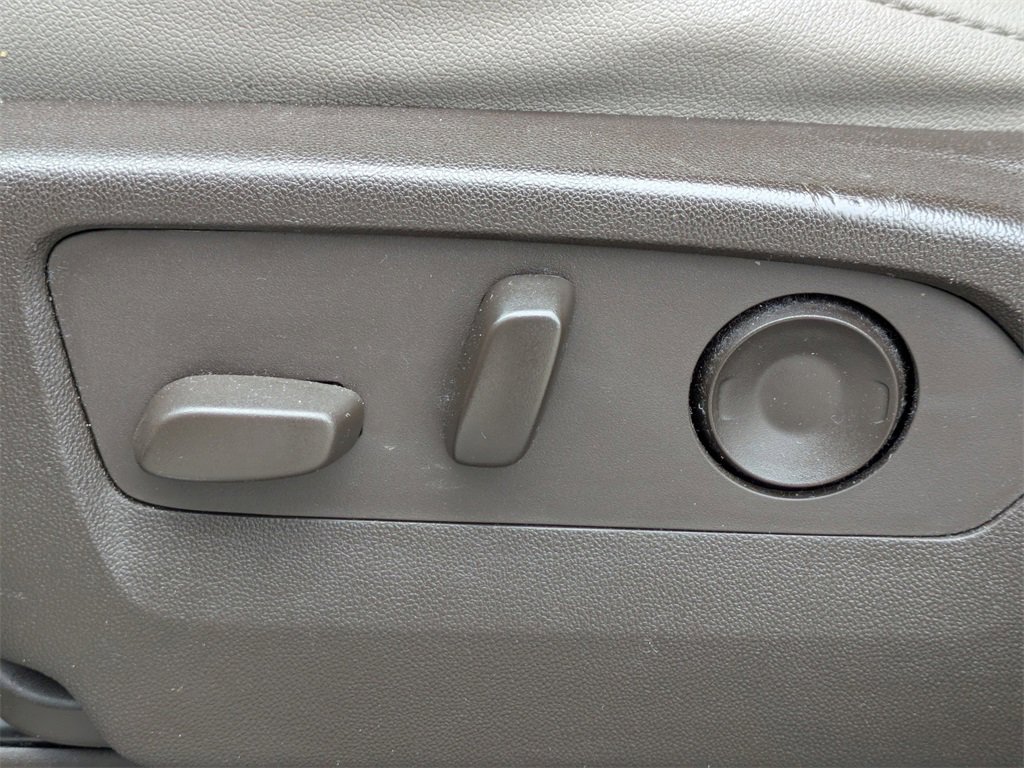 Used 2021 Chevrolet Tahoe Z71 w/ Z71 Off-Road Package image 21