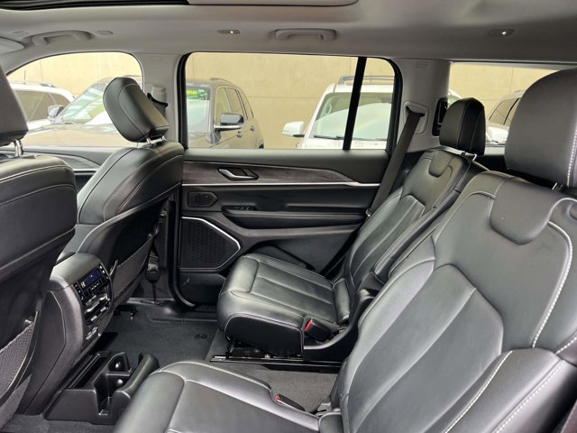 Used 2022 Jeep Grand Cherokee L Limited image 8