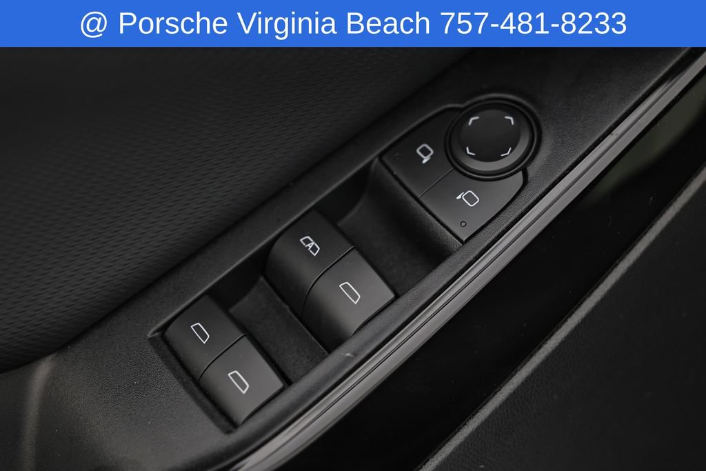 Used 2026 Chevrolet Equinox LT AWD/4WD image 22