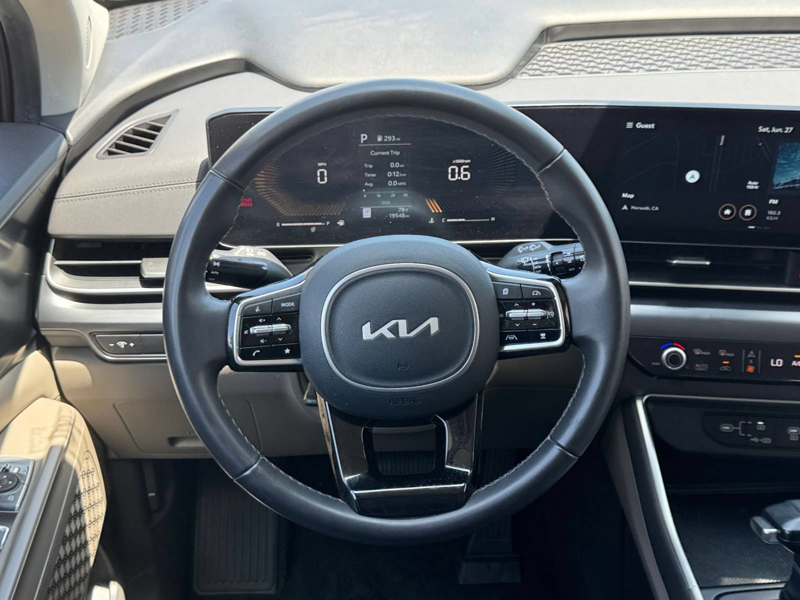 Used 2026 Kia Carnival FWD image 29