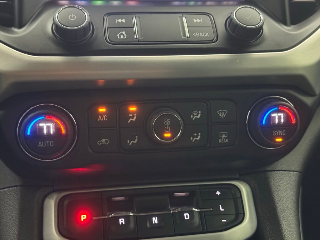 Used 2023 GMC Acadia SLT image 30