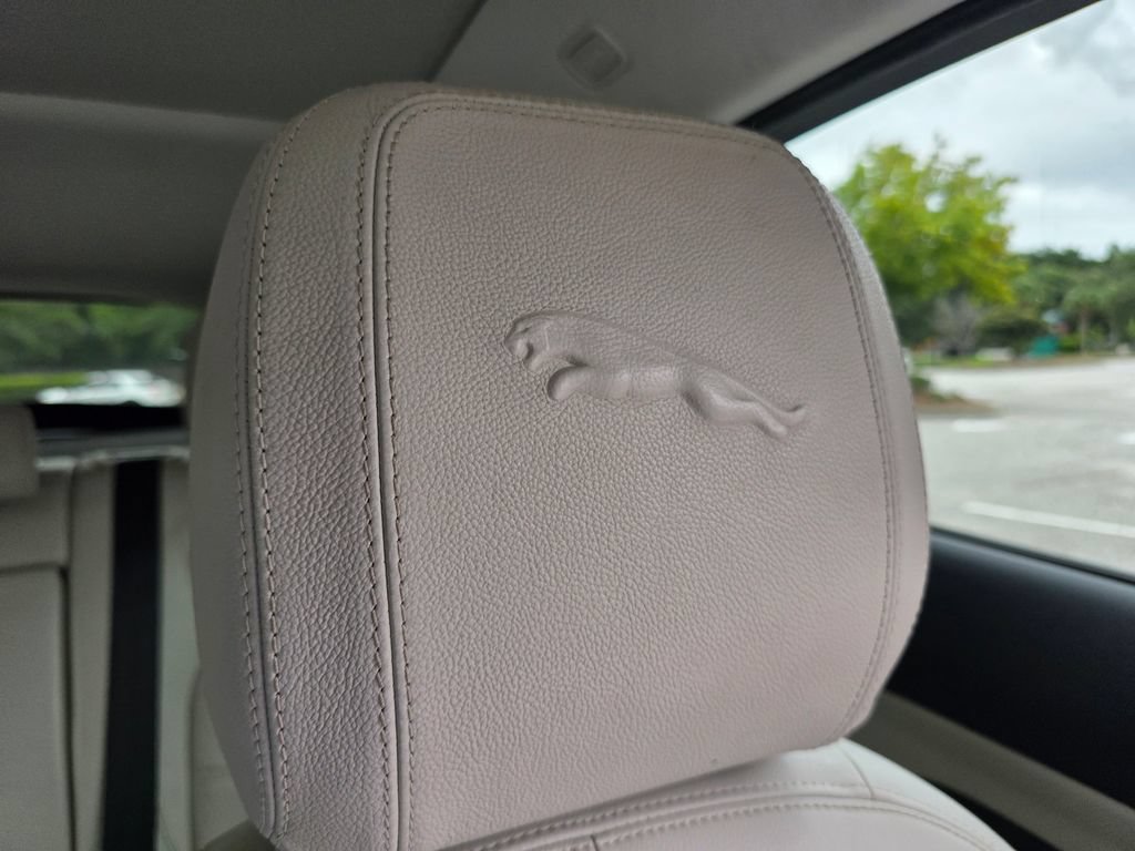 Used 2022 Jaguar E-PACE SE AWD/4WD image 25