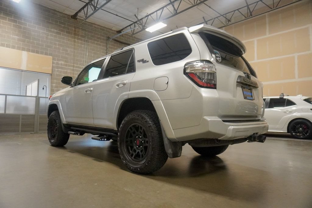 Used 2018 Toyota 4Runner TRD Off-Road Premium AWD/4WD image 4