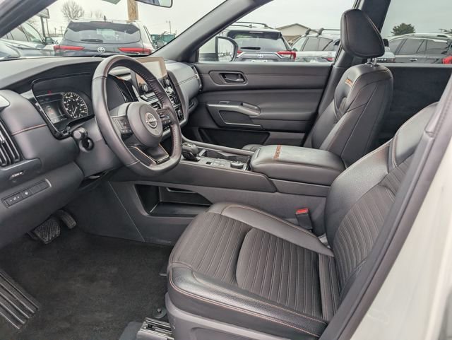 Used 2024 Nissan Pathfinder Rock Creek image 12