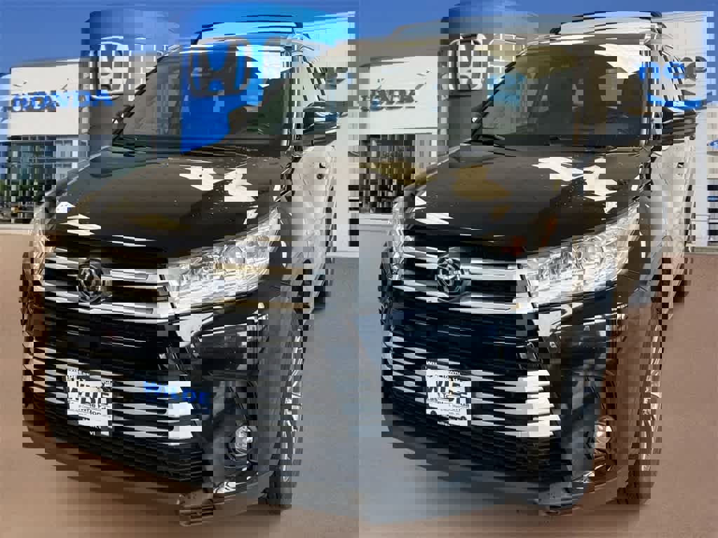 Used 2019 Toyota Highlander XLE
