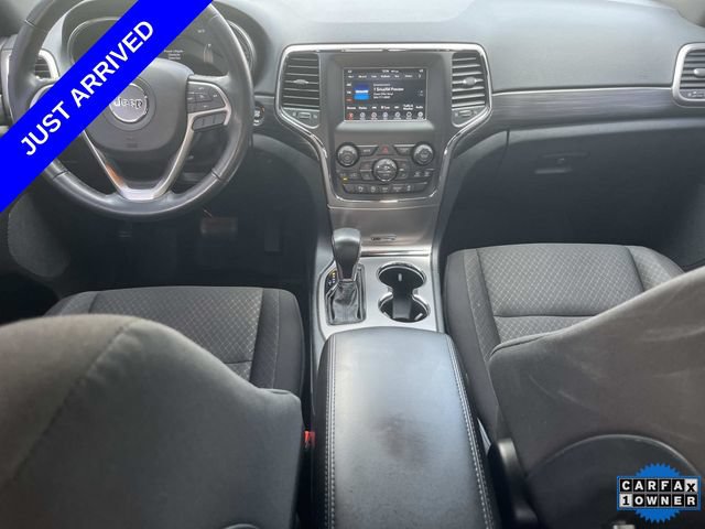 Used 2021 Jeep Grand Cherokee Laredo w/ Security & Convenience Group AWD/4WD image 17