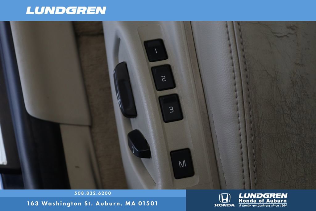 Used 2015 Volvo XC60 T6 w/ Proximity Package image 12