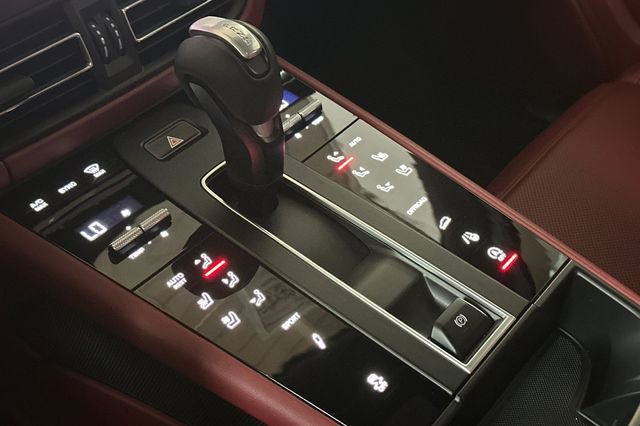 Used 2023 Porsche Macan S image 27