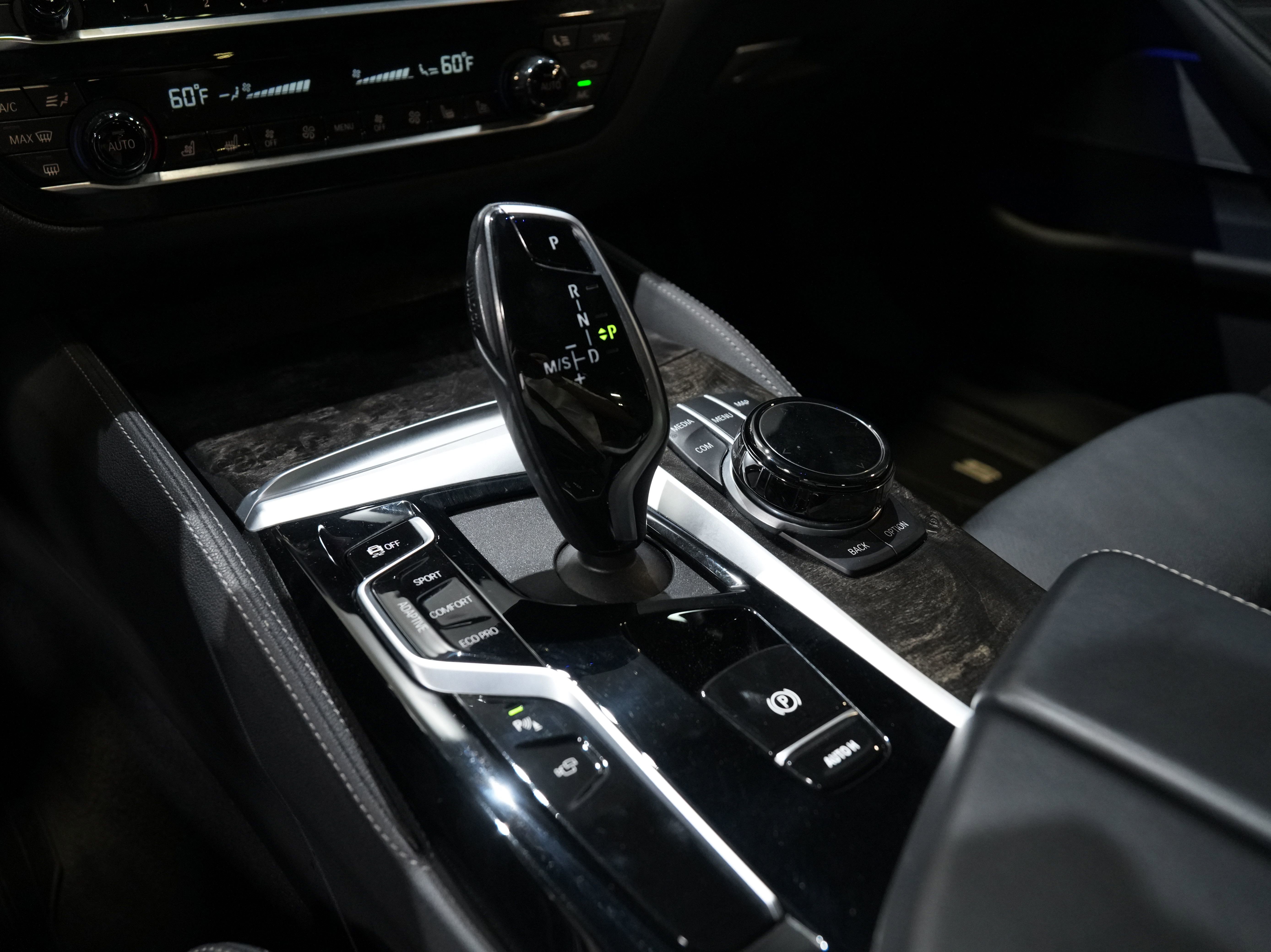 Used 2021 BMW M550i xDrive w/ Executive Package AWD/4WD image 49