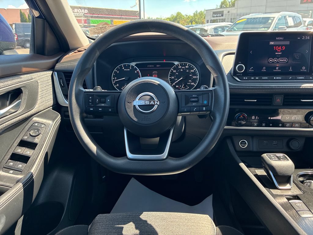 Used 2023 Nissan Rogue SV AWD/4WD image 18