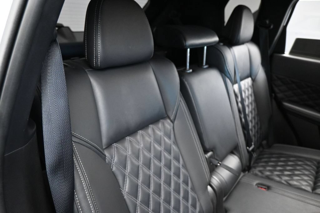 Used 2024 Mitsubishi Outlander SEL FWD image 37