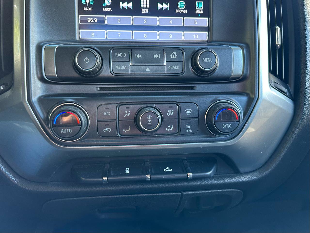 Used 2018 Chevrolet Silverado 1500 LT w/ All Star Edition AWD/4WD image 25