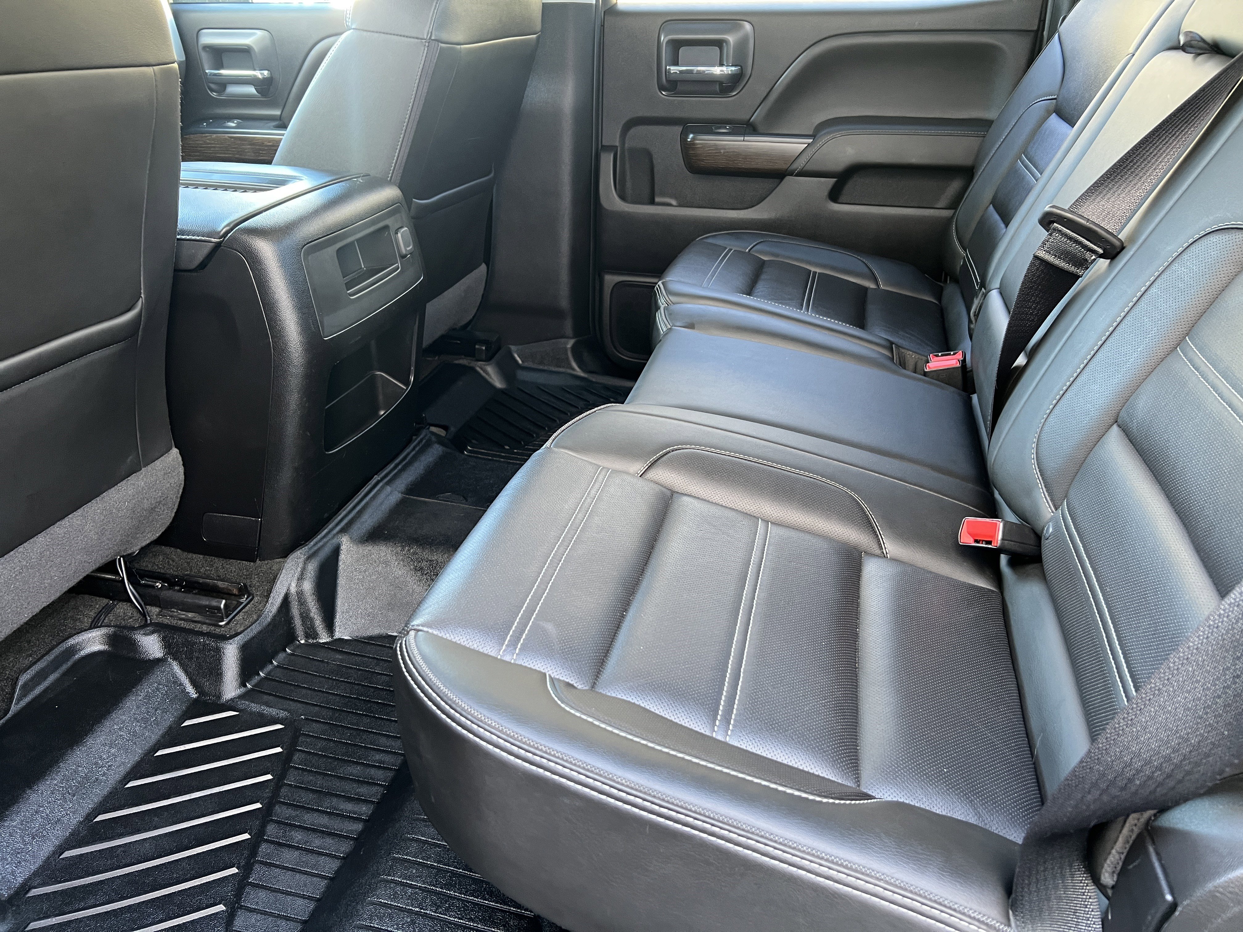 Used 2018 GMC Sierra 3500 Denali image 18