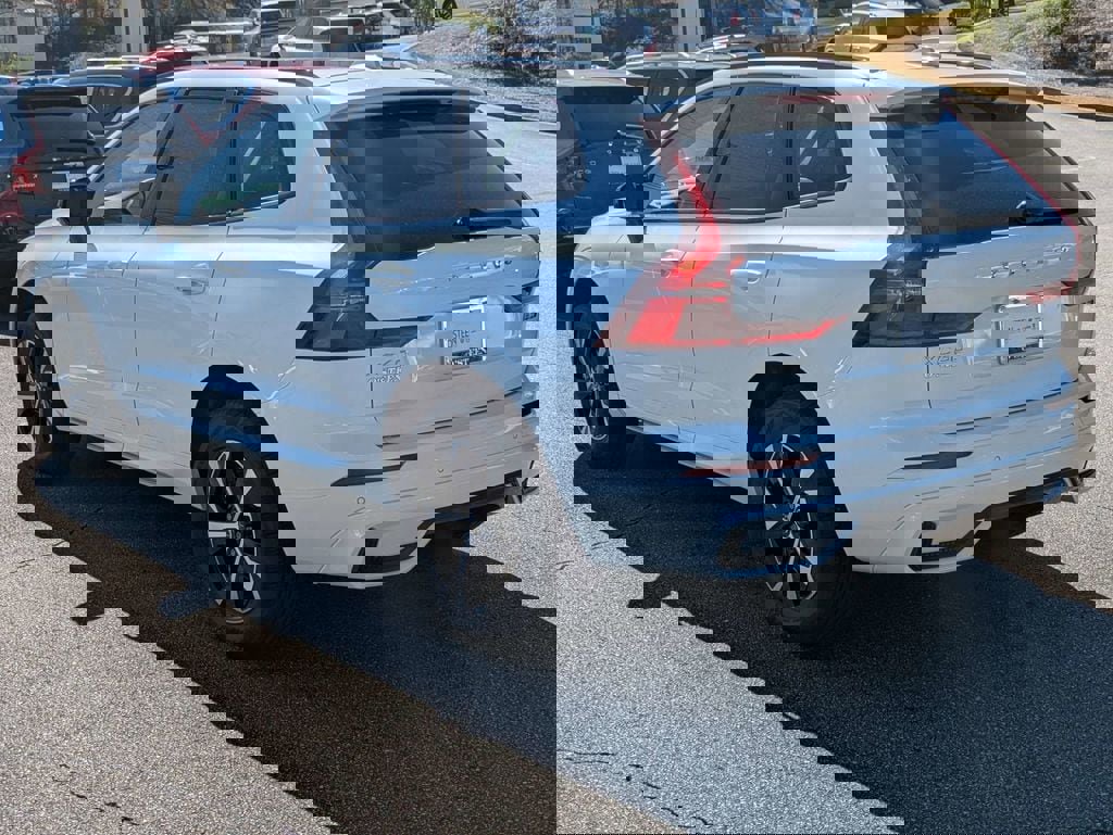 Used 2026 Volvo XC60 B5 Core image 7