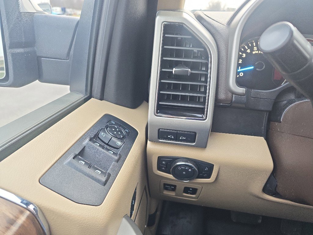 Used 2018 Ford F150 Lariat w/ Equipment Group 502A Luxury image 22