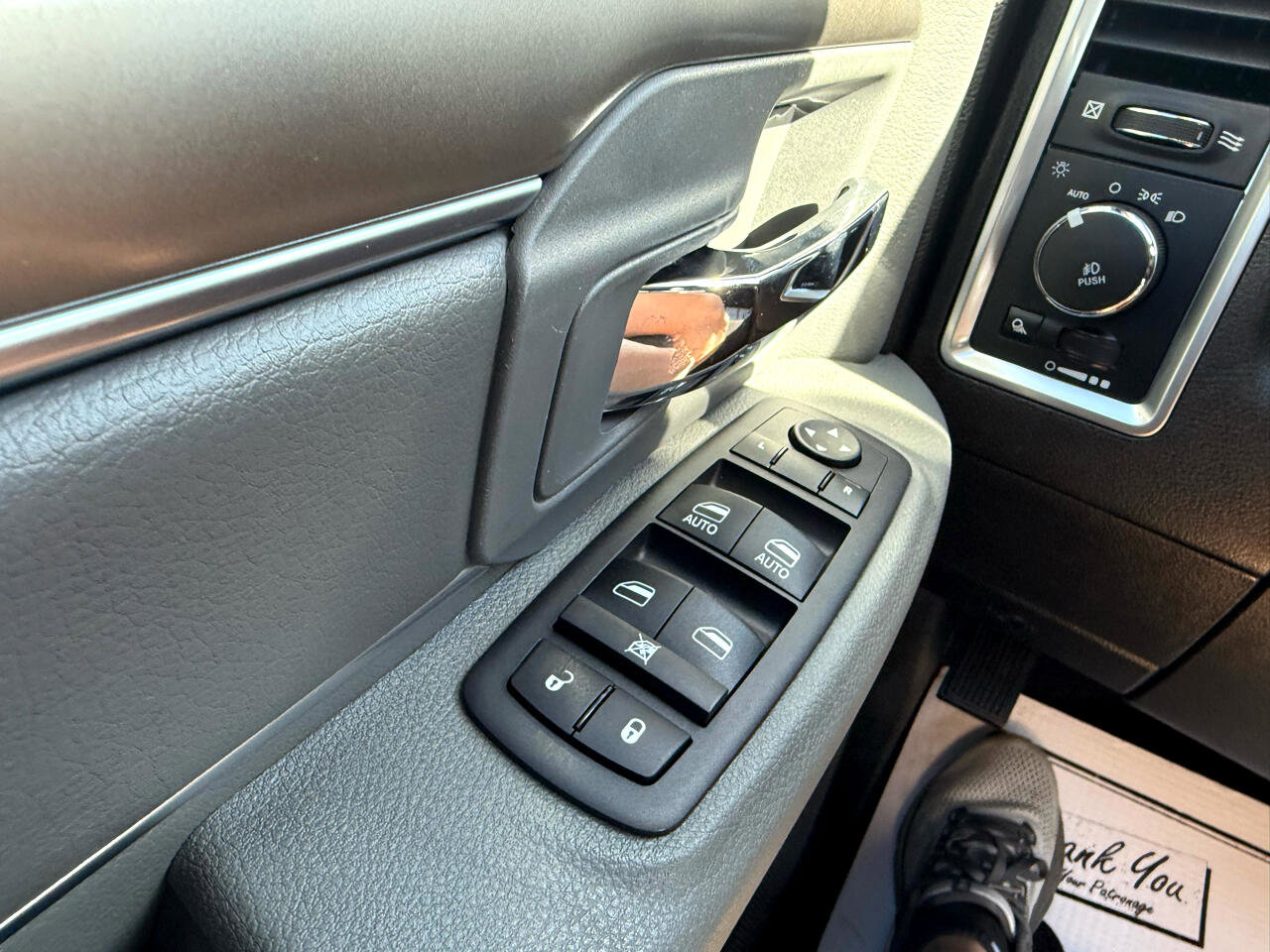 Used 2019 RAM 1500 Classic SLT image 25