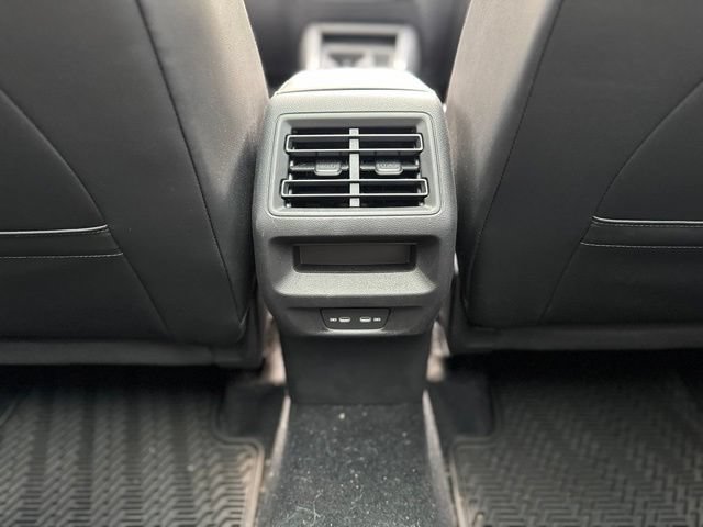 Used 2025 Volkswagen Tiguan SE R-Line AWD/4WD image 29