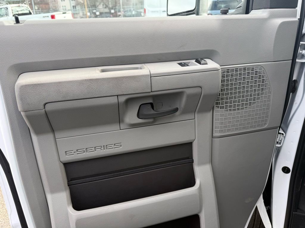 New 2026 Ford E-450 and Econoline 450 Super Duty w/ Power Equipment Group RWD image 18