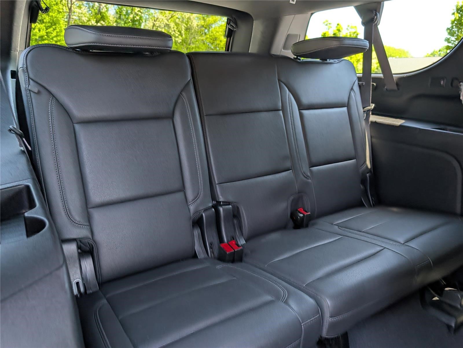 Used 2023 Chevrolet Suburban LT AWD/4WD image 13