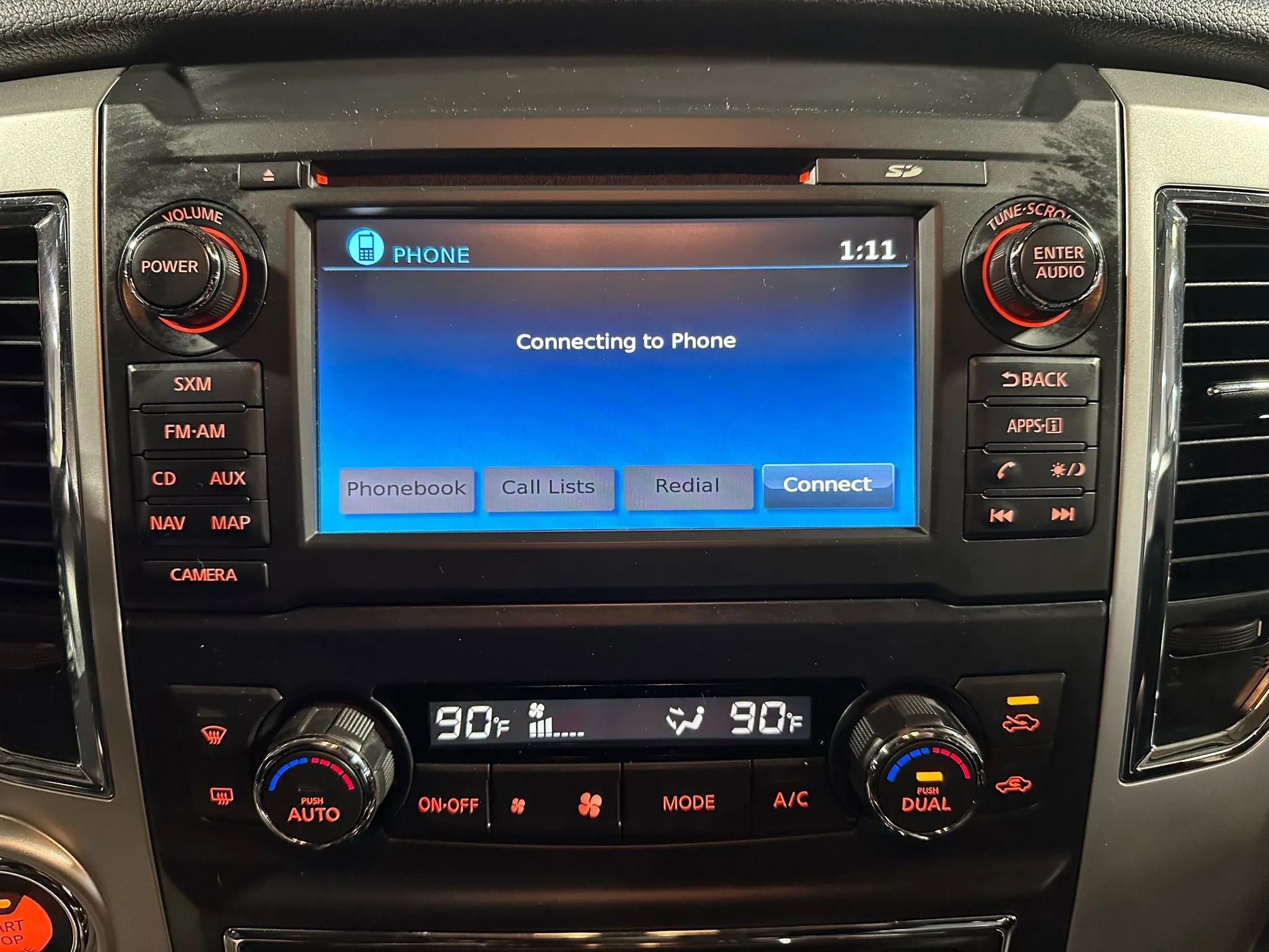 Used 2017 Nissan Titan SL image 23