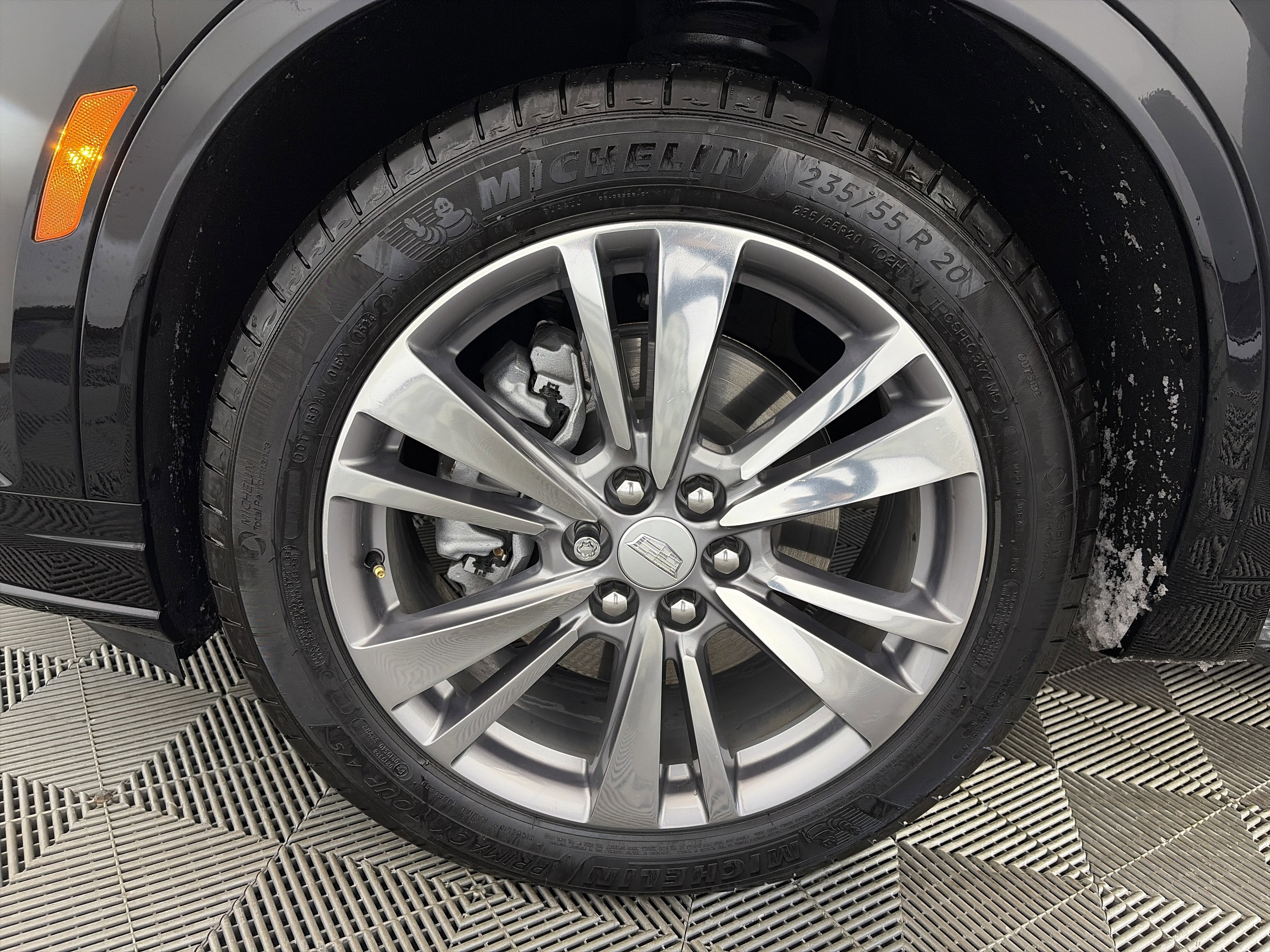 Certified 2024 Cadillac XT6 Premium Luxury w/ LPO, Floor Liner Package image 13