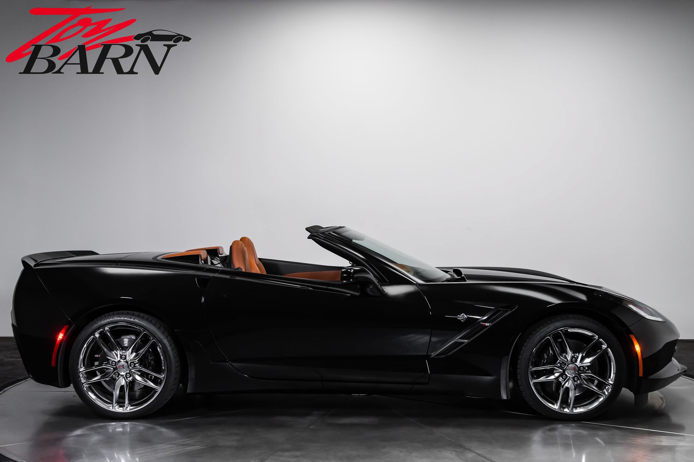 Used 2014 Chevrolet Corvette Stingray Convertible w/ 2LT Preferred Equipment Group RWD image 6