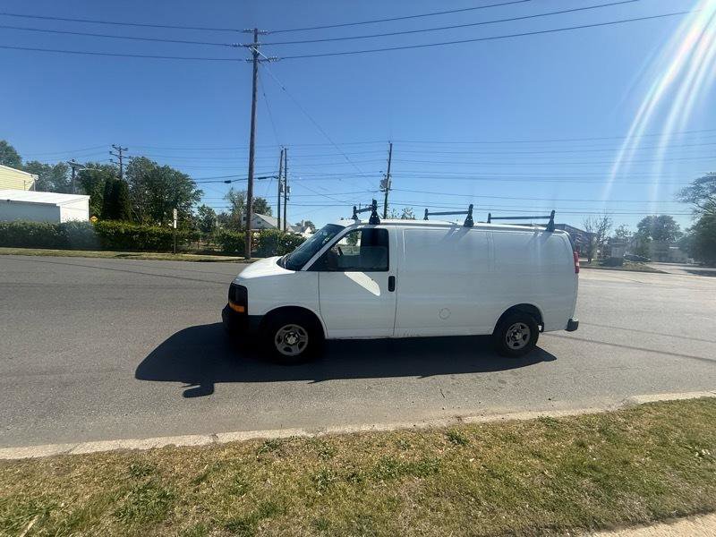 Used 2003 Chevrolet Express 1500 RWD image 3