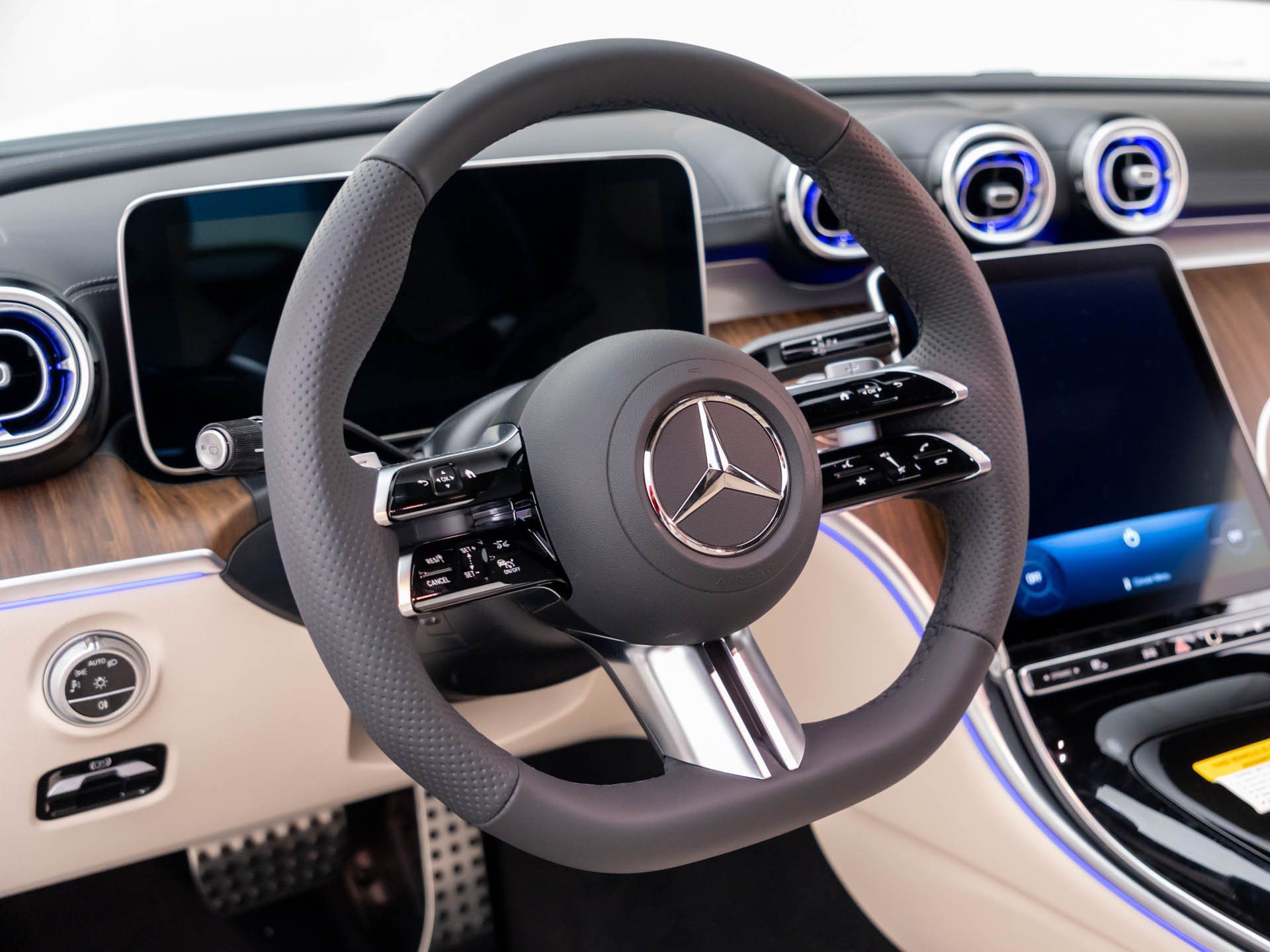 New 2027 Mercedes-Benz CLE 300 4MATIC Cabriolet image 10