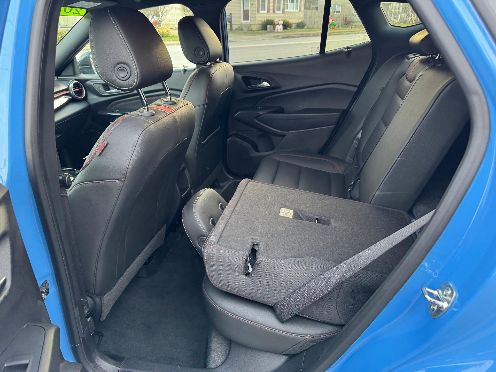 Used 2024 Chevrolet Trax RS w/ Driver Confidence Package image 40