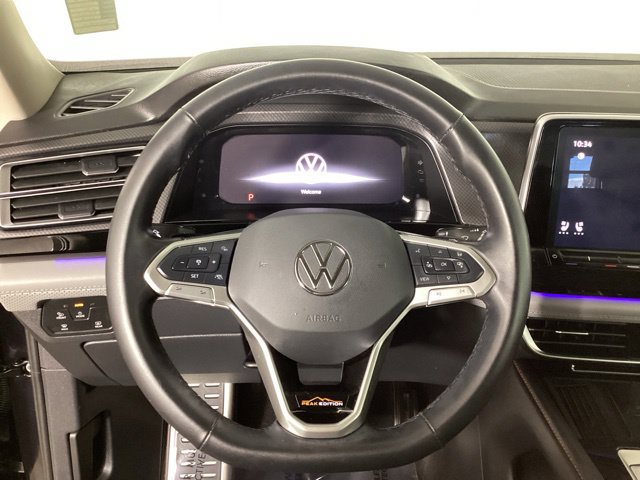 Used 2025 Volkswagen Atlas Peak Edition SE AWD/4WD image 16
