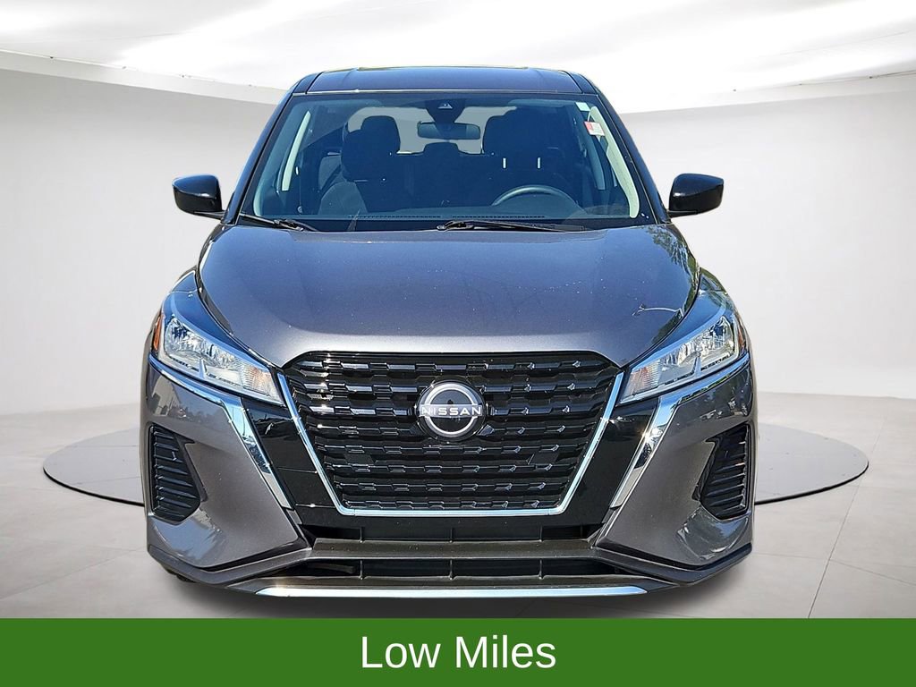 Used 2024 Nissan Kicks S video 2