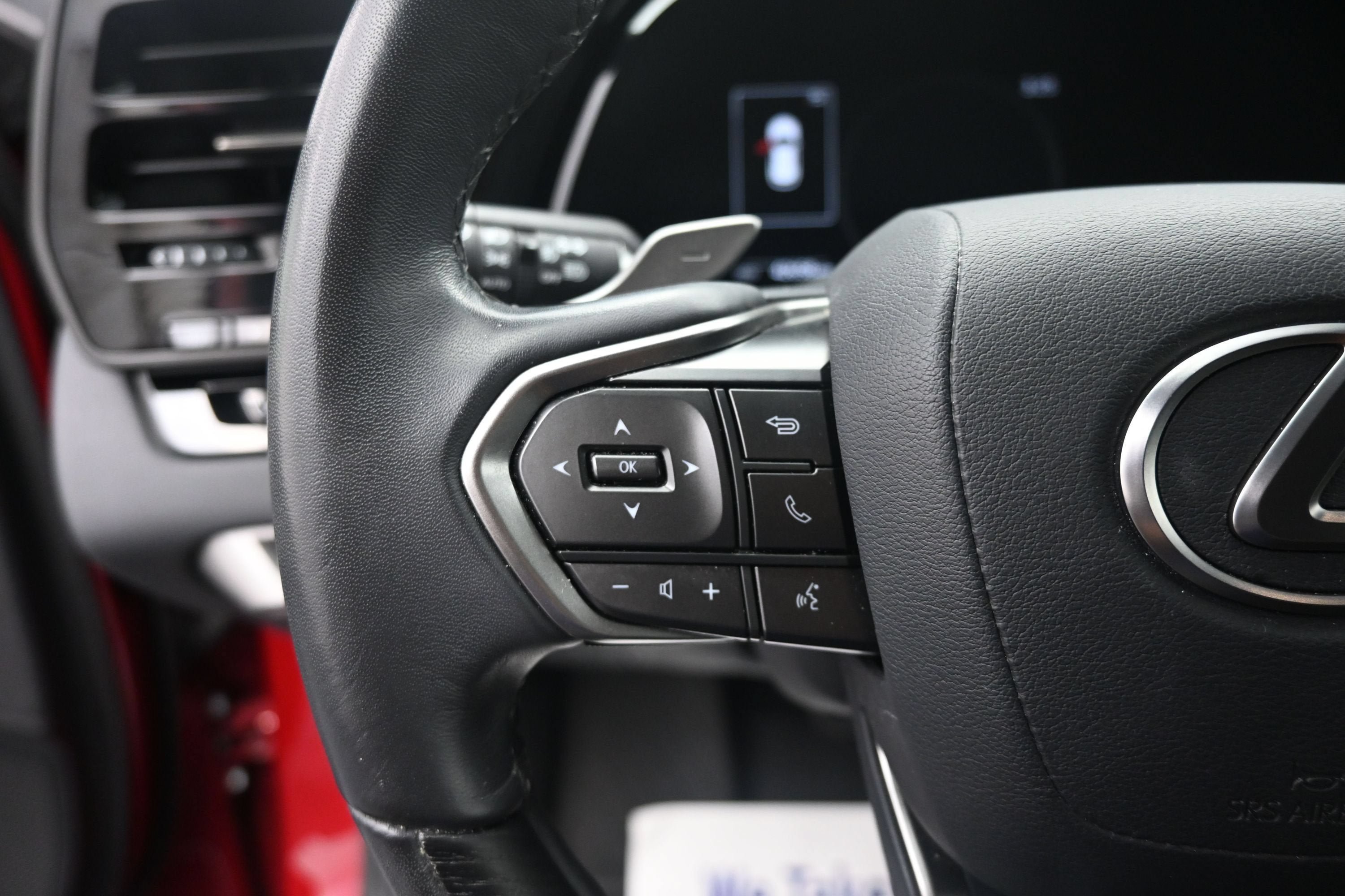 Used 2023 Lexus RX 350h w/ Accessory Package (2T) AWD/4WD image 13