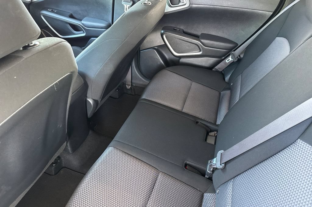 Used 2024 Kia Soul LX w/ Option Group 015 FWD image 6
