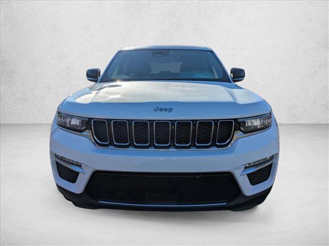 Used 2023 Jeep Grand Cherokee Limited AWD/4WD image 2