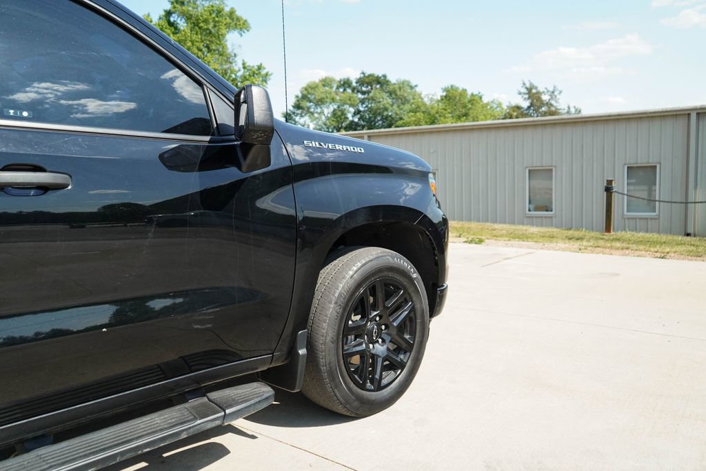Used 2024 Chevrolet Silverado 1500 Custom RWD image 18