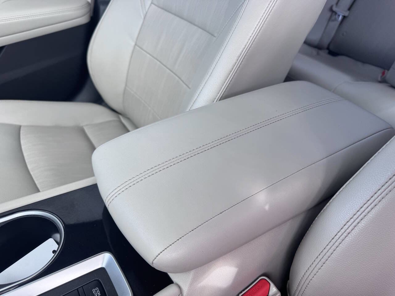 Used 2020 Nissan Altima 2.0 Platinum image 34