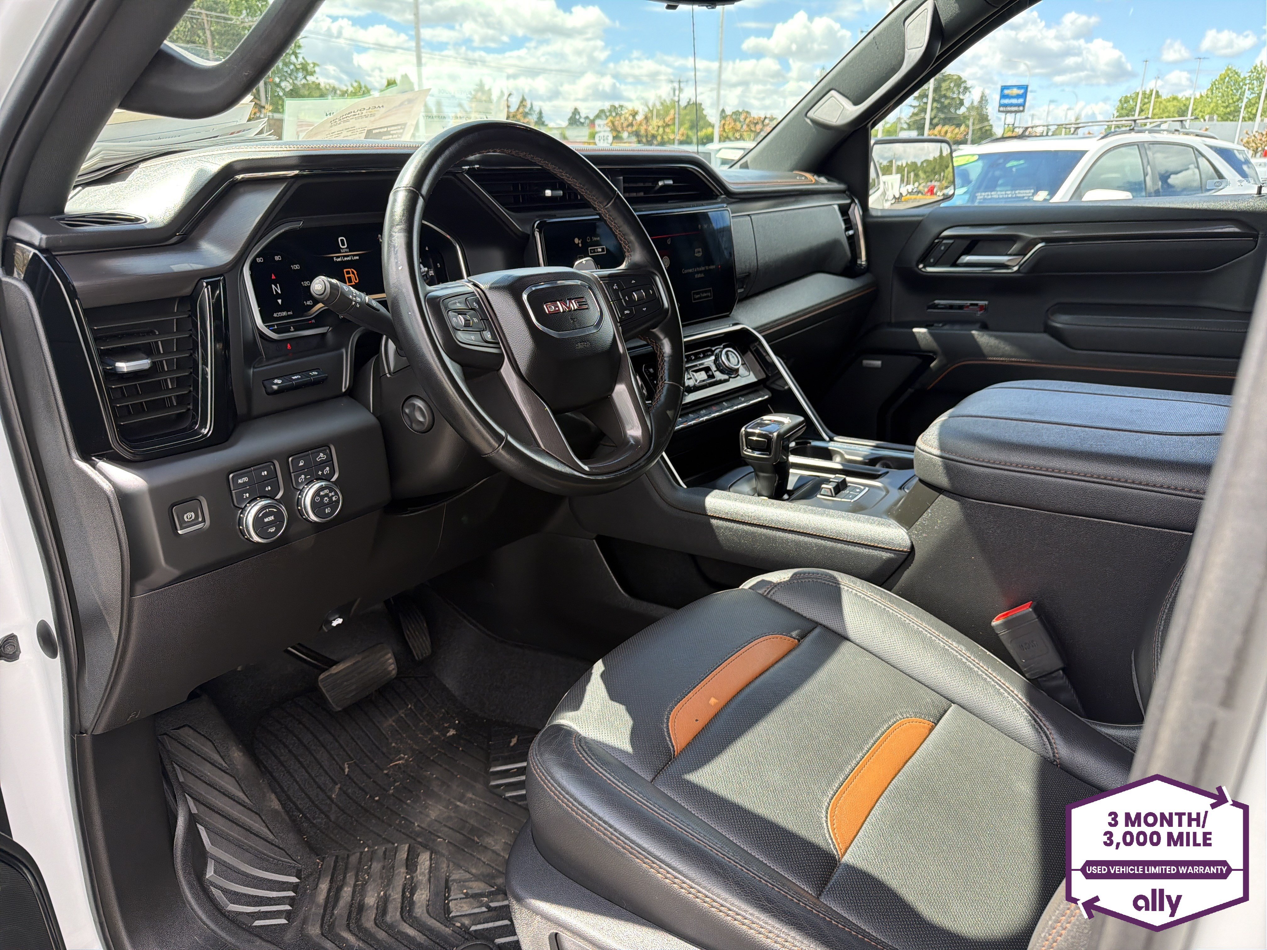 Used 2023 GMC Sierra 1500 AT4 w/ Technology Package AWD/4WD image 8
