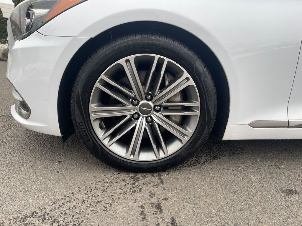 Used 2018 Genesis G80 3.8 w/ Option Group 03 image 10