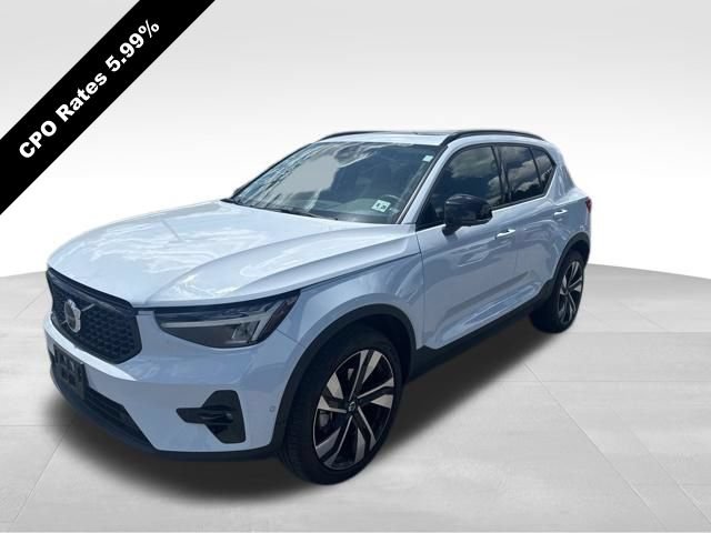 Certified 2024 Volvo XC40 B5 Plus w/ Climate Package AWD/4WD image 21