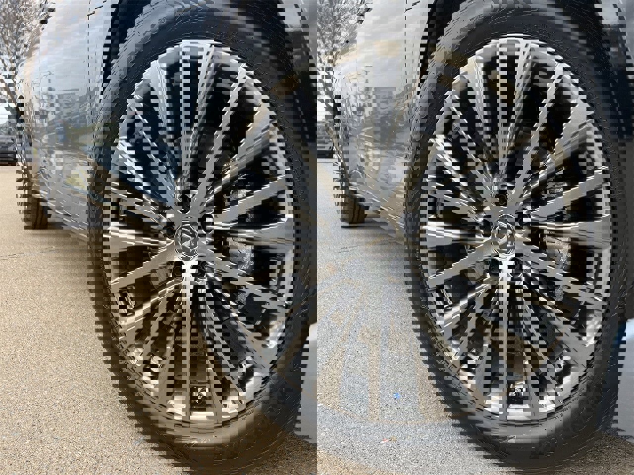 Used 2023 Lexus RZ 450e Premium w/ Accessory Package (Z1) image 8