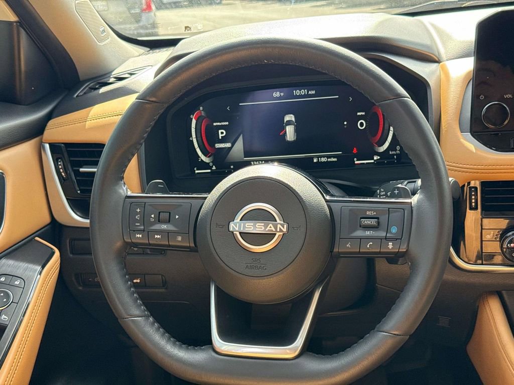 Used 2023 Nissan Rogue Platinum w/ Platinum Premium Package FWD image 16