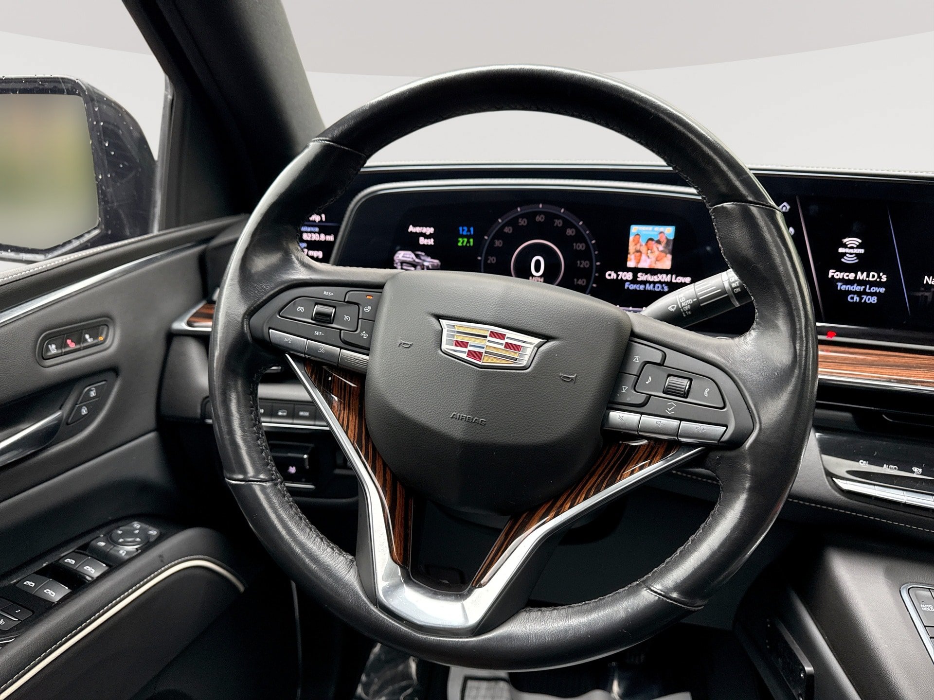 Used 2021 Cadillac Escalade ESV Premium Luxury w/ Driver Assist Tech Package AWD/4WD image 11