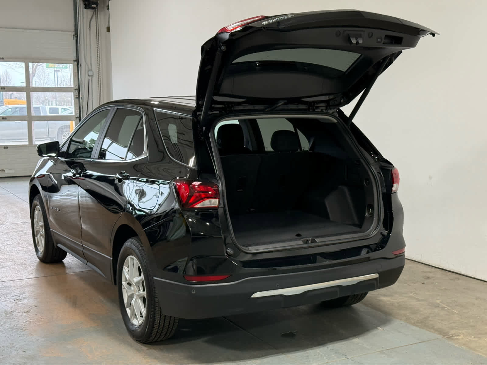Certified 2022 Chevrolet Equinox LT AWD/4WD image 4